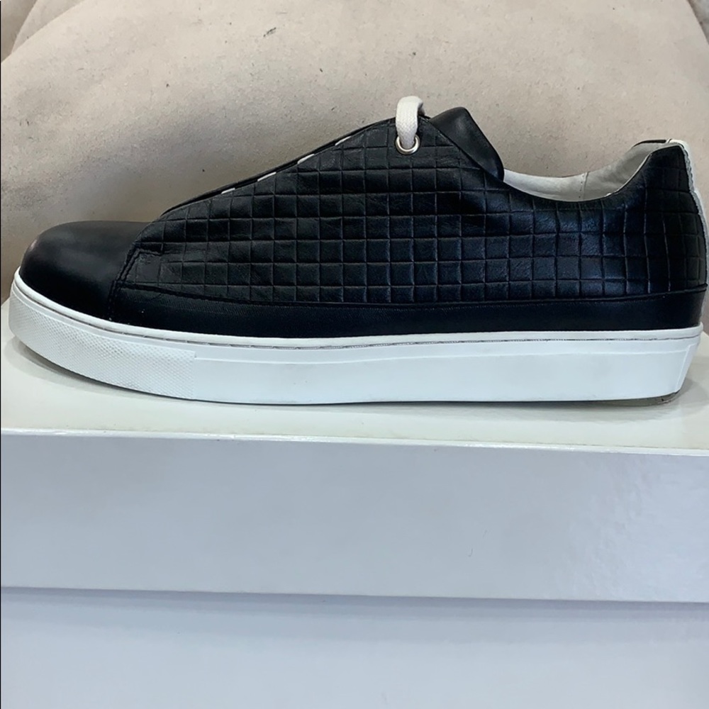 NWOT Issey Miyake leather sneakers
